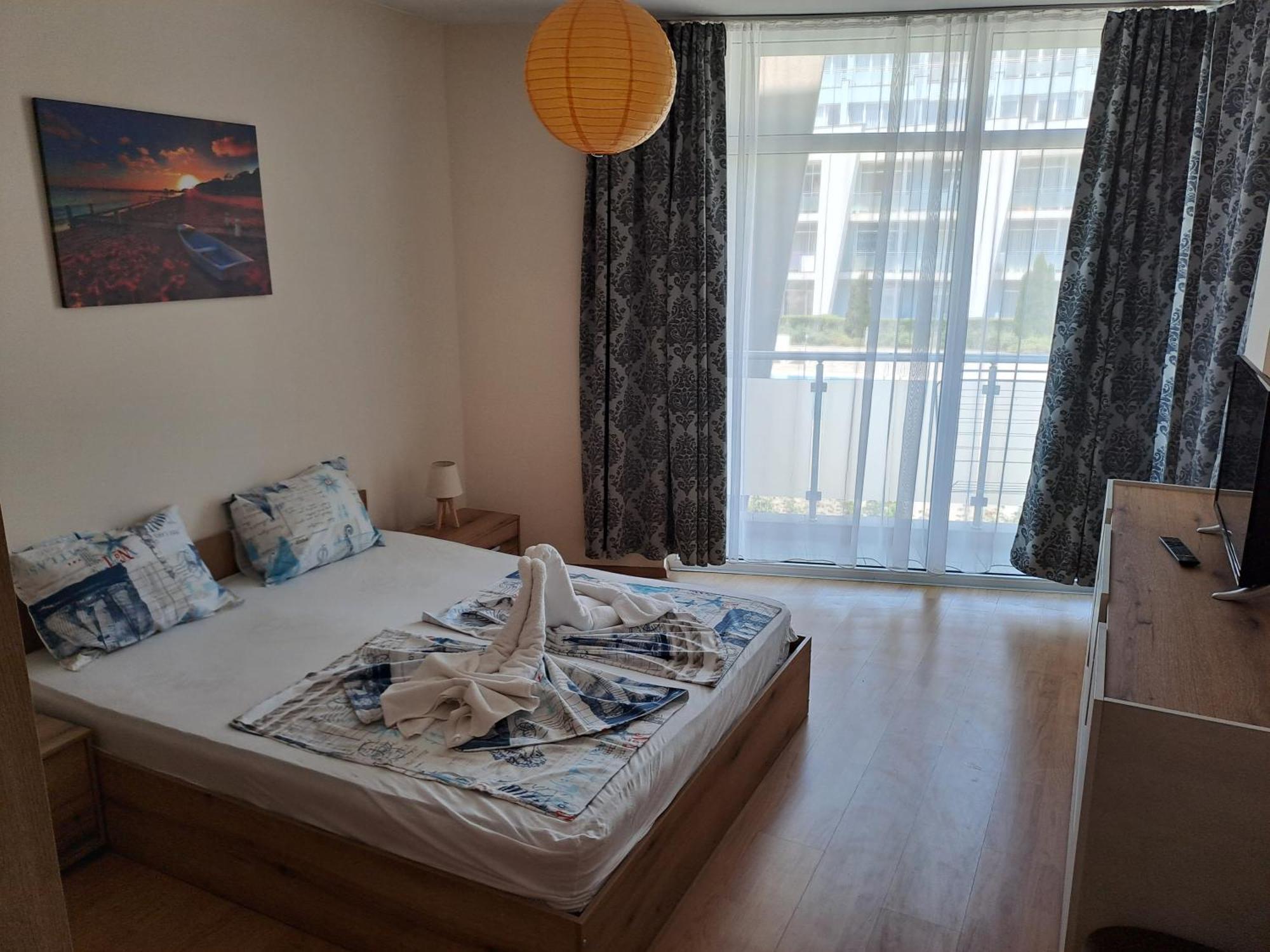 Apartments In Black Sea Star Complex 소조폴 외부 사진
