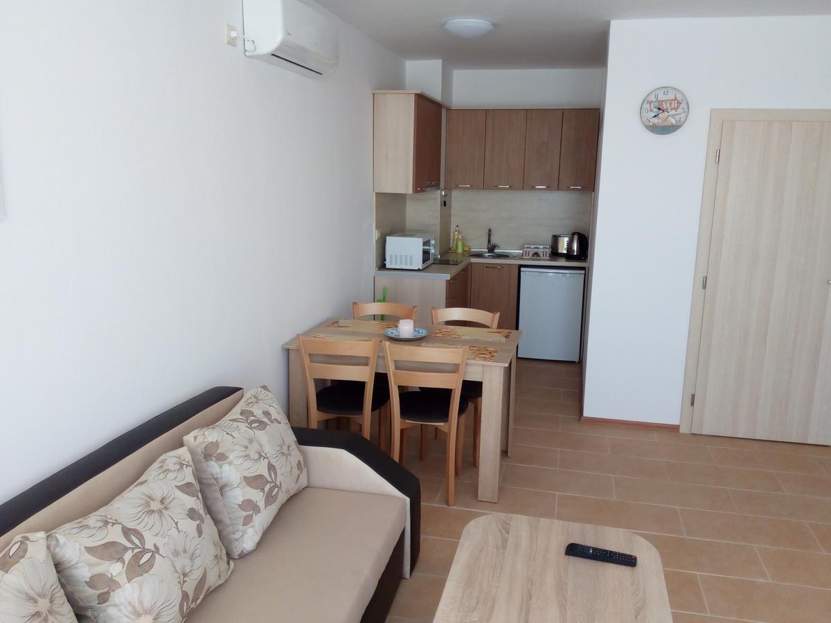 Apartments In Black Sea Star Complex 소조폴 외부 사진